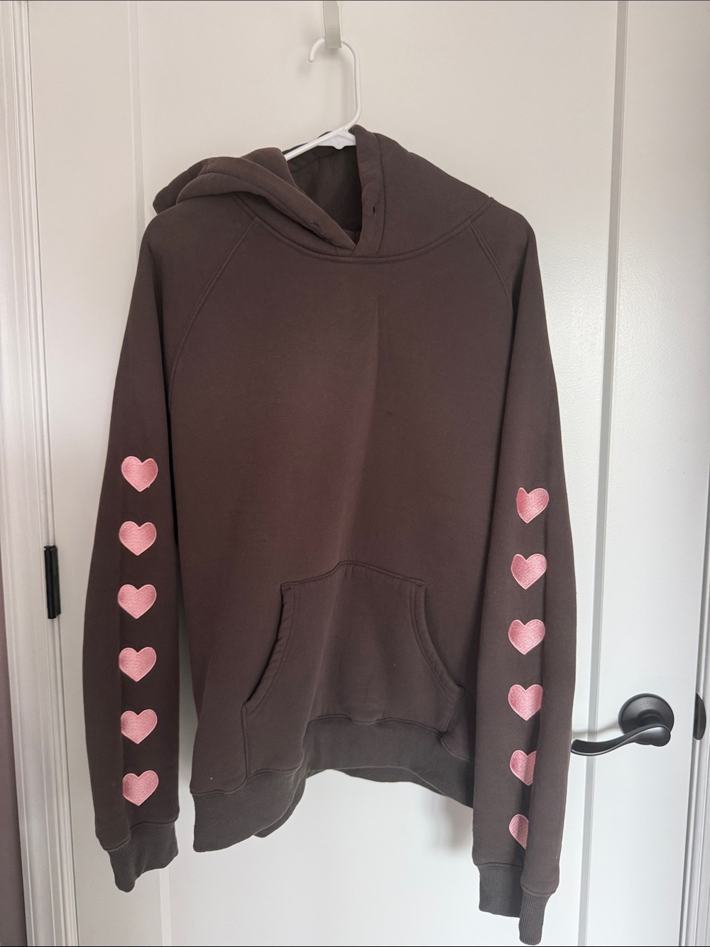 DANDY WORLDWIDE "Heart on My Sleeve" Oversized Lux Hoodie in
Charcoal Gray